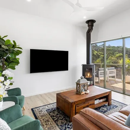Rent this 3 bed house on Lorne VIC 3232