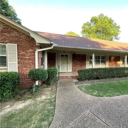 Buy this 4 bed house on 2623 South Waldron Road in Fort Smith, AR 72903