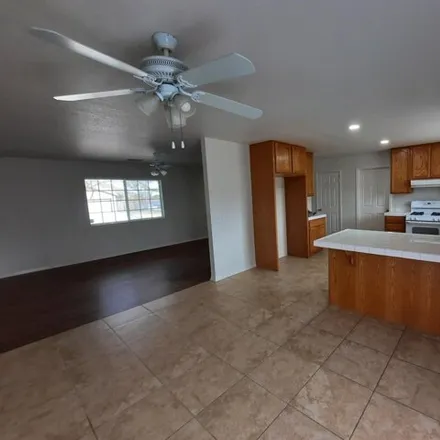 Image 3 - 162nd Street East, Lake Los Angeles, CA 93591, USA - House for rent