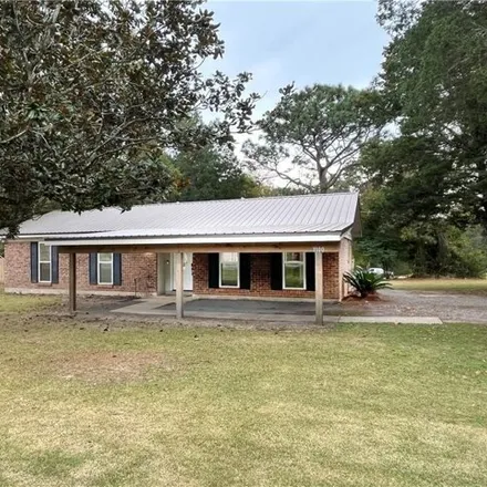 Buy this 3 bed house on 1110 Caroline Avenue in Daphne, AL 36526