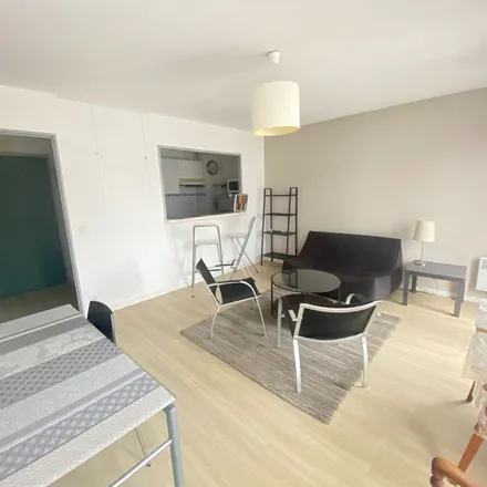 Rent this 2 bed apartment on 6 Place de la République in 77300 Fontainebleau, France