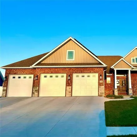 Buy this 4 bed house on 106 Woodcrest Drive in Bethalto, IL 62010