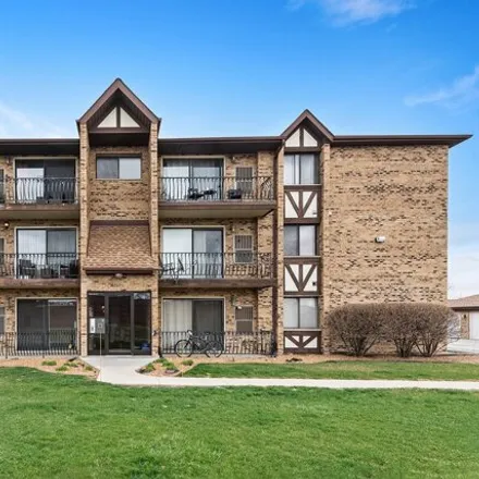Buy this 1 bed condo on Harlem Avenue in Tinley Park, IL 60483