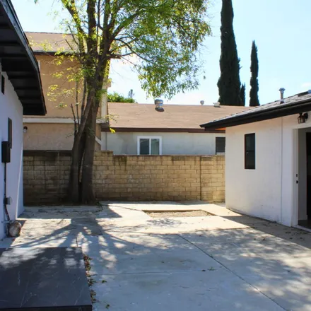 Image 5 - 1235 Woodworth Street, San Fernando, CA 91340, USA - Apartment for rent