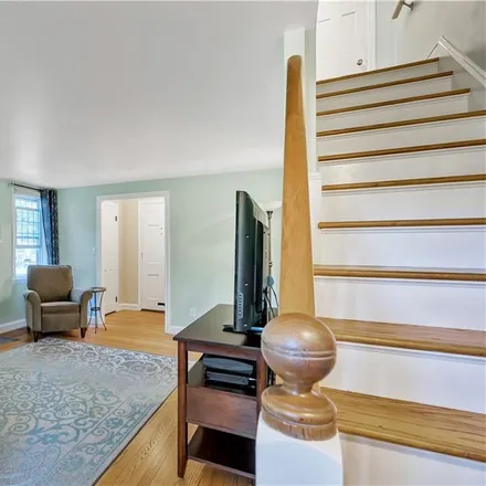 Image 8 - 17 Meredith Drive, Cranston, RI 02920, USA - House for sale