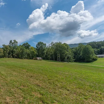 Image 5 - 428 Compromise Drive, Haywood County, NC 28785, USA - House for sale