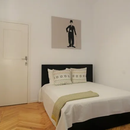 Rent this 6 bed room on Madrid in Calle de Miguel Ángel, 4