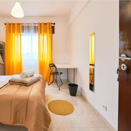 Image 3 - Rua Ricardo Reis - Room for rent