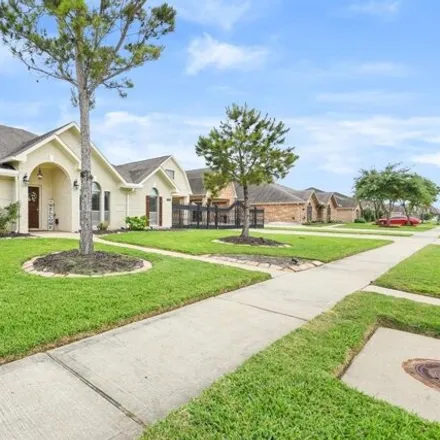 Buy this 4 bed house on 2539 Florence Drive in League City, TX 77573