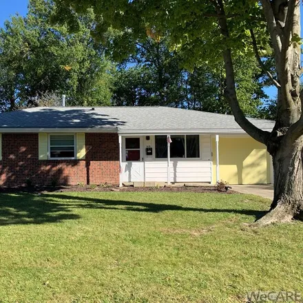 Buy this 3 bed house on 916 North Dale Drive in Lima, OH 45805