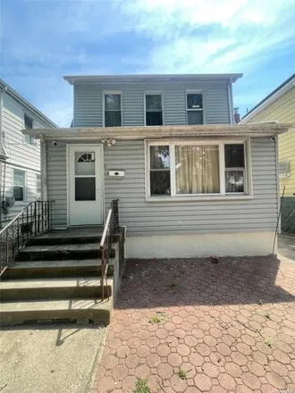 Buy this 3 bed house on 116-33 198th St in Saint Albans, New York