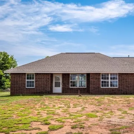 Buy this 3 bed house on 2330 E1210 Road in Grady County, OK 73010