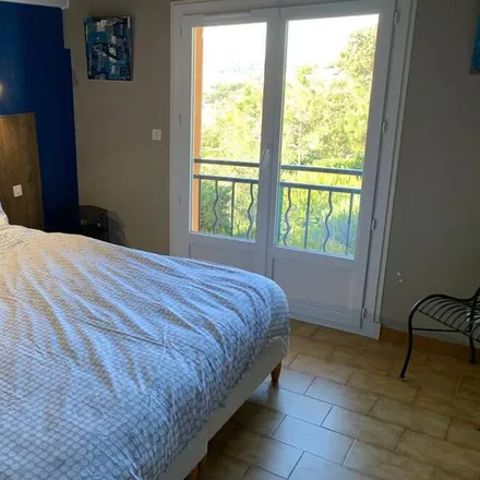 Rent this 3 bed house on Avenue des Rives d'Azur in 83530 Saint-Raphaël, France