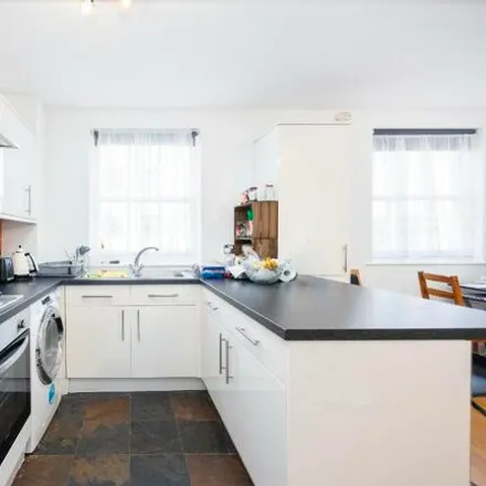 Image 6 - 39 Usher Road, Old Ford, London, E3 2HB, United Kingdom - Apartment for sale