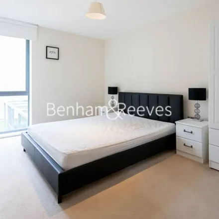 Image 3 - Oster Court, Tanner Close, London, NW9 5PZ, United Kingdom - Apartment for rent