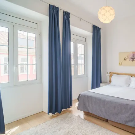 Rent this 1 bed apartment on Zeza Cortinados in Rua de Saraiva de Carvalho, 4049-019 Porto