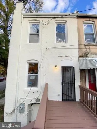 Image 4 - 2118 North Rosedale Street, Baltimore, MD 21216, USA - House for sale