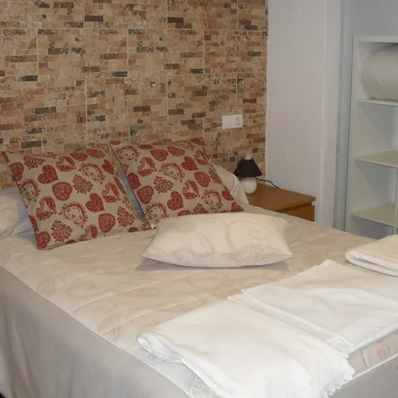 Rent this 2 bed apartment on Córdoba in Santa Marina, ES