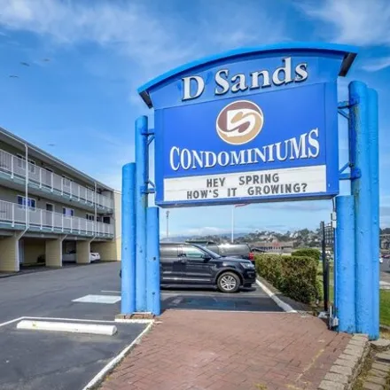 Image 1 - D Sands Condominiums, 171 South Highway 101, Lincoln City, OR 97367, USA - Condo for sale