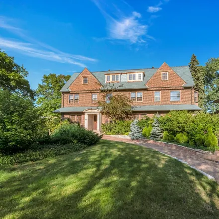 Buy this 5 bed house on 727 Sheridan Road in Evanston, IL 60202