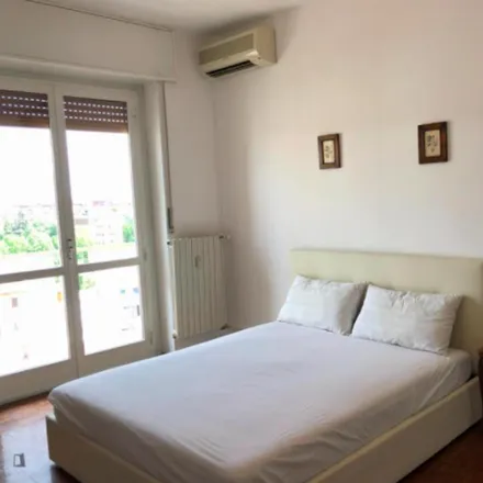 Rent this 3 bed room on Via Lattanzio in 15, 20135 Milan MI