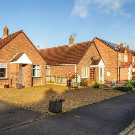 Buy this 2 bed house on Tate Close in Wistow, YO8 3YW