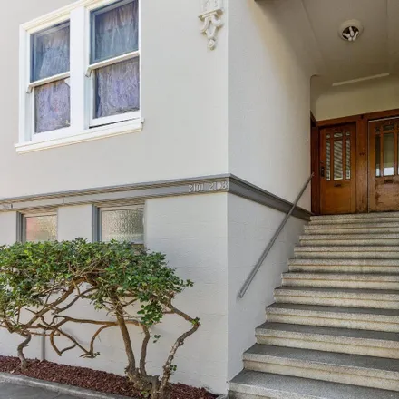 Image 4 - 2101;2103;2105;2107;2123 Anza Street, San Francisco, CA 94118, USA - Duplex for sale