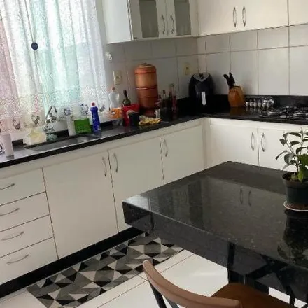 Buy this studio apartment on Avenida Jove Soares in Centro, Itaúna - MG