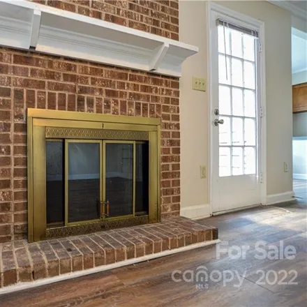 Image 9 - 7109 Graburn Road, Carmel Commons, Charlotte, NC 28226, USA - House for sale