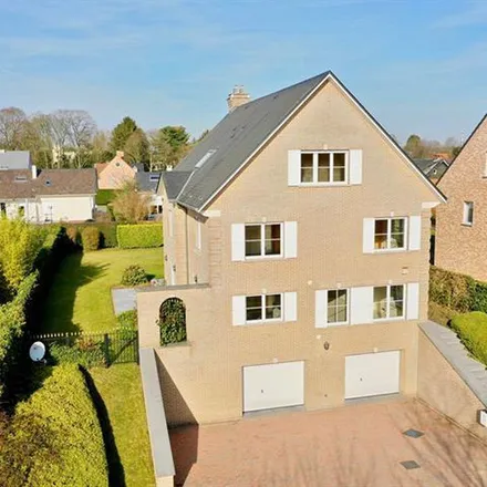 Rent this 6 bed apartment on Clos du Vieux Moulin 7 in 1410 Waterloo, Belgium