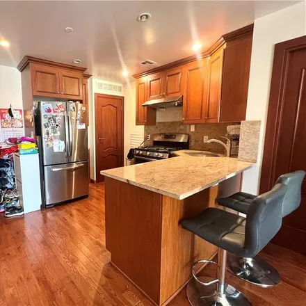 Image 3 - 1747 East 21st Street, New York, NY 11229, USA - Condo for sale