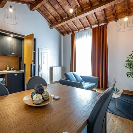 Rent this studio townhouse on Via Martelli 6