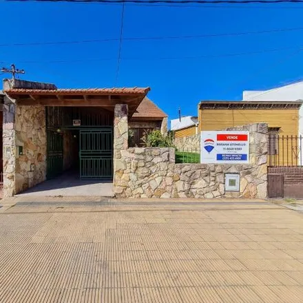 Buy this 3 bed house on Calle 14 3850 in Villa Porteña, 1923 Berisso