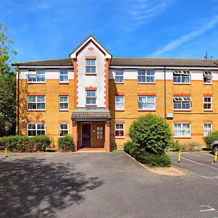 Rent this 2 bed apartment on Old Park Mews in London, TW5 0QX