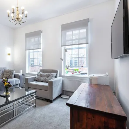 Rent this 3 bed apartment on London in SW1P 2EF, United Kingdom