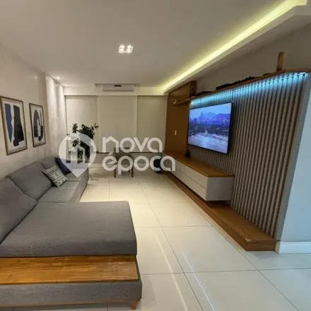 Buy this 3 bed apartment on Rua Barão do Flamengo 14 in Flamengo, Rio de Janeiro - RJ