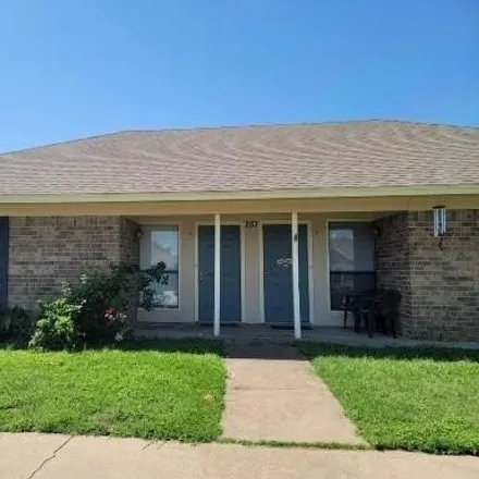 Rent this 2 bed house on 239 Summit Road in Palo Pinto County, TX 76067