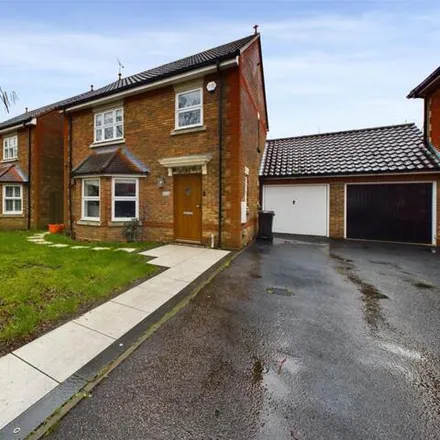 Buy this 3 bed house on Handleys Chase in Basildon, SS15 4JB