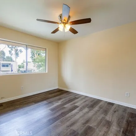Image 2 - 4700 Clair del Avenue, Long Beach, CA 90807, USA - Apartment for rent