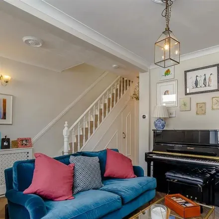 Rent this 3 bed apartment on 51 Willow Vale in London, W12 0PA