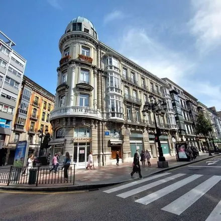Image 5 - Calle José Uría Uría, 1, 33011 Oviedo, Spain - Apartment for rent