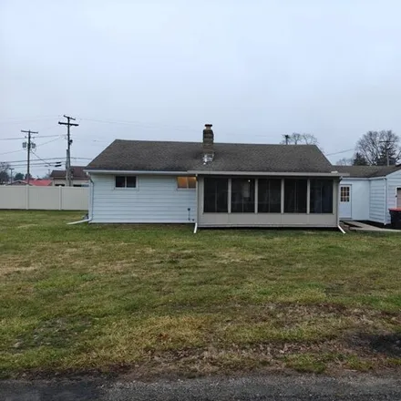 Buy this 3 bed house on 114 English Avenue in Newark, OH 43055