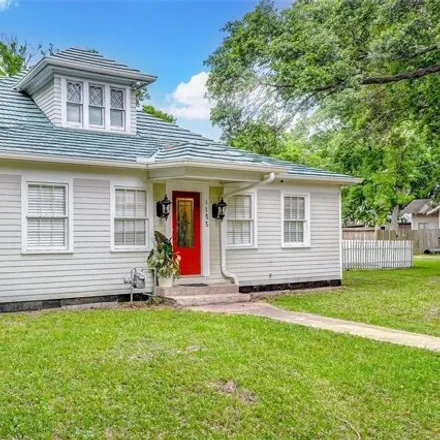 Buy this 3 bed house on 1155 Dickinson Rd in Alvin, Texas