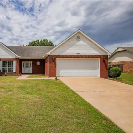 Buy this 3 bed house on 1470 Forest Street in Springdale, AR 72764