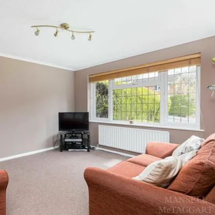 Image 7 - 4 Hillary Close, East Grinstead, RH19 3XQ, United Kingdom - House for sale
