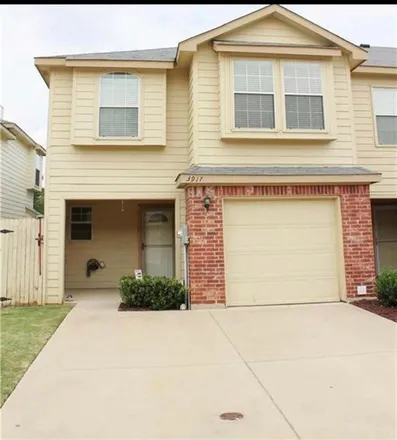 Rent this 3 bed townhouse on 3916 Vista Mar Drive in Fort Worth, TX 76040