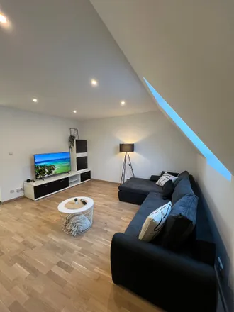 Rent this 2 bed apartment on Welschneureuter Straße 24 in 76149 Karlsruhe, Germany