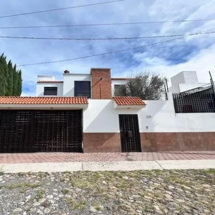 Rent this 4 bed house on Calle Bosque Tropical in Bosques del Cimatario, 76091 Delegación Josefa Vergara y Hernández