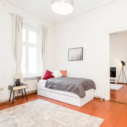 Rent this 5 bed apartment on Sp@tkauf in Seelingstraße, 14059 Berlin