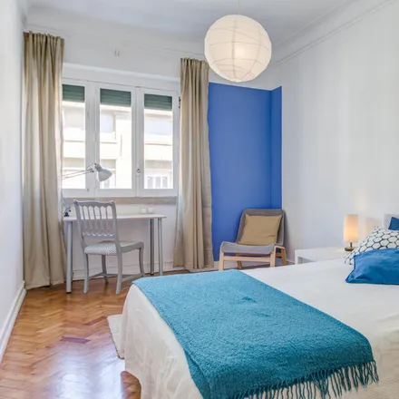 Rent this 6 bed room on Escola Básica Marquesa de Alorna in Rua Doutor Júlio Dantas, 1070-095 Lisbon